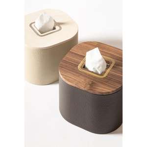 Porte-mouchoirs en laiton élégant avec un attrait antique intemporel et un article de décoration idéal pour ajouter de la classe à tout espace traditionnel - Product Image 3