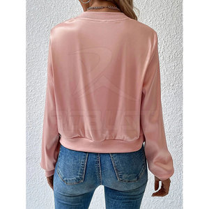 Chaqueta Bomber de satén con diseño personalizado de calidad superior para hombres y mujeres Chaqueta de invierno unisex con forro de lana Tela OEM - Product Image 3