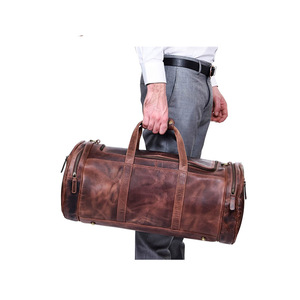 Bolsas de viaje duraderas de cuero genuino de calidad superior Maleta de estilo vintage con cinturón Cierre de cremallera Juego de equipaje comprobado - Product Image 5