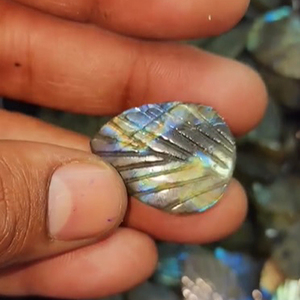 240 pièces de Labradorite naturelle avec feu 16-40mm feuille à découper 1925 Cts Lot Iroc ventes feuilles de haute qualité coupe de pierres précieuses en vrac - Product Image 3
