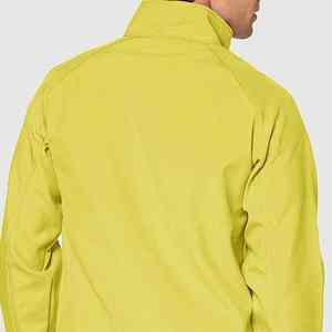 Veste softshell confortable conçue pour les activités quotidiennes en plein air, offrant une performance chaude, respirante et durable. - Product Image 4