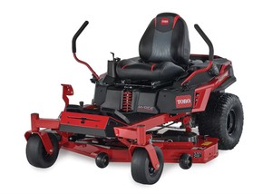 Cortadora de césped Toro TimeCutter MAX MyRIDE de 54 pulgadas con motor V-twin a gasolina y giro cero, disponible para venta y lista para exportación. - Product Image 2