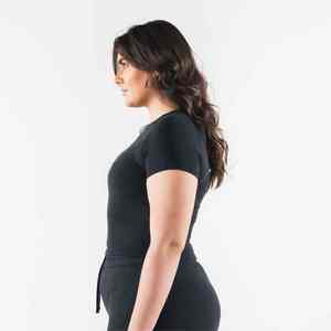 Camiseta recortada de manga corta para mujer, Camiseta corta sencilla sólida a la moda para mujer, camiseta informal de verano personalizada para mujer - Product Image 2