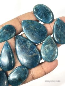 พลอยอะพาไทต์สีน้ำเงินนีออนธรรมชาติ รูปทรงและขนาดคละแบบ ประมาณ 20 ถึง 30 มม. - Product Image 5