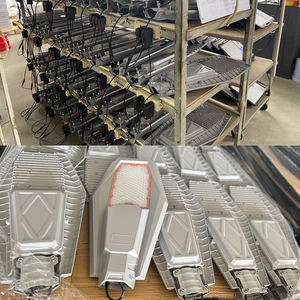 Lampione Solare HKV 100W 200W 300W 400W 600W Tutto in Uno, Luci Stradali LED Solari Impermeabili per Esterni - Product Image 4