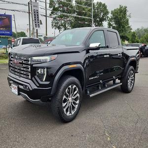 Camioneta GMC Canyon Denali 2023 Usada en Buen Estado, Color Negro Ónix - Product Image 1