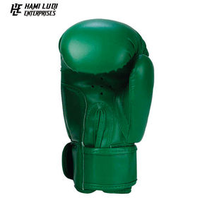 Gants de boxe de haute qualité avec logo personnalisé Matériau léger en cuir PU disponible dans toutes les tailles et couleurs - Product Image 4