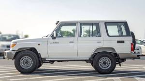 APPENA ARRIVATO: Auto Usata 2024 TOYOTA Land Cruiser HardTop 4.5L Diesel Manuale V8 SUV, pronta per la spedizione - Product Image 5