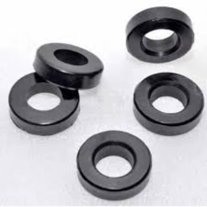 Arandelas de goma negra de primera calidad. Estos sellos en forma de anillo se utilizan en una variedad de aplicaciones para distribuir la carga y reducirla. - Product Image 1