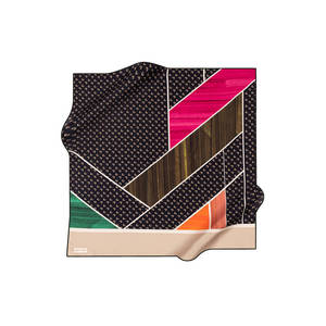 ผ้าพันคอไหมเครปซาตินพิมพ์ลายดิจิทัลสุดหรู ขนาด 90x90 ซม. - Product Image 1