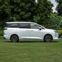 Uniquement RHD 2026 Wuling Starlight 730 EV, monospace électrique 7 places, autonomie de 500 km, véhicule familial pour passagers