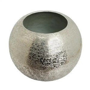 Vase à fleurs couleur or martelé en métal de bonne qualité pour la maison salon décoration de table Vase floral fait à la main - Product Image 6