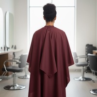 SUNSTAR IMPEX Cape de Coiffure Marron en Polyester Résistante à l'Eau Écologique Confortable pour Salon de Barbier 160x140cm avec Bouton Pression au Cou
