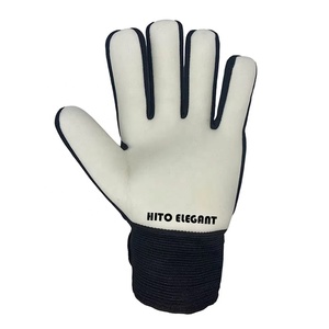 Gants de gardien de but de football en latex allemand noir et rouge, design personnalisé, embossés, avec sangle en latex allemand de 4 mm et injection de silicone. - Product Image 3