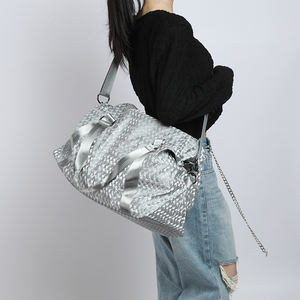 กระเป๋าเดินทางแบบดัฟเฟิลแฟชั่นอ็อกซ์ฟอร์ด สายปรับได้ ซิปปิดสนิท กันน้ำ พกพาสะดวก เหมาะสำหรับออกกำลังกาย ขายส่ง - Product Image 4