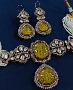 ชุดต่างหูโชกเกอร์ลายทองโบราณมีสไตล์ชุดเครื่องประดับทองเหลืองที่ทันสมัยสำหรับงานแต่งงานวันครบรอบ - Product Image 6