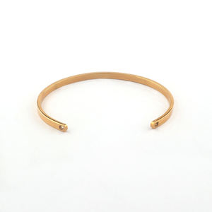 Unisexe porter simple plaine rétro métal solide bracelet personnalisé gravure mince large bande manchette ouverte laiton plaqué or bracelet - Product Image 4