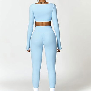 ชุดวอร์มออกกำลังกายแบบลำลองของผู้หญิงเสื้อตัวสั้นเป็นมิตรต่อสิ่งแวดล้อมสำหรับฤดูหนาวเสื้อครอปมีฮู้ดออกแบบโลโก้ได้ตามที่ต้องการ - Product Image 2