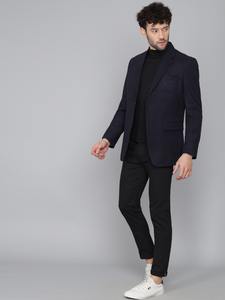 เสื้อเบลเซอร์ผู้ชายสีน้ำเงินกรมท่า สไตล์ลำลองและเป็นทางการ สำหรับงานปาร์ตี้ การประชุม และการใช้งานในงานมืออาชีพ มีจำหน่ายแล้ว - Product Image 4