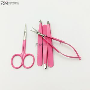 Tijeras para cutículas RMI de alta calidad con recubrimiento en polvo rosa y punta plateada / Juego de tijeras de resorte - Product Image 4