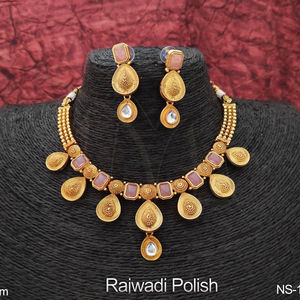 Rajwadi plaqué fantaisie conception vêtements de fête belle Kemp bijoux ensemble de collier court - Product Image 1