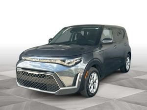 BAISSE DE PRIX ! Vente aux enchères pour concessionnaires : SUV SoulLX FWD 2024 - Product Image 1