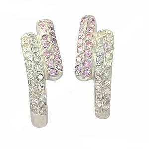 Pendientes Geométricos de Lujo para Mujer con Diamantes de Corte Baguette en Engaste de Canal para Boda - Product Image 3