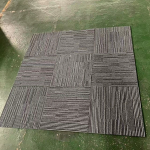 Facile à installer <span class=keywords><strong>Tapis</strong></span> de sol de luxe pour bureaux Carreau de moquette commercial <span class=keywords><strong>carré</strong></span> de haute qualité 50x50 en stock - Product Image 1