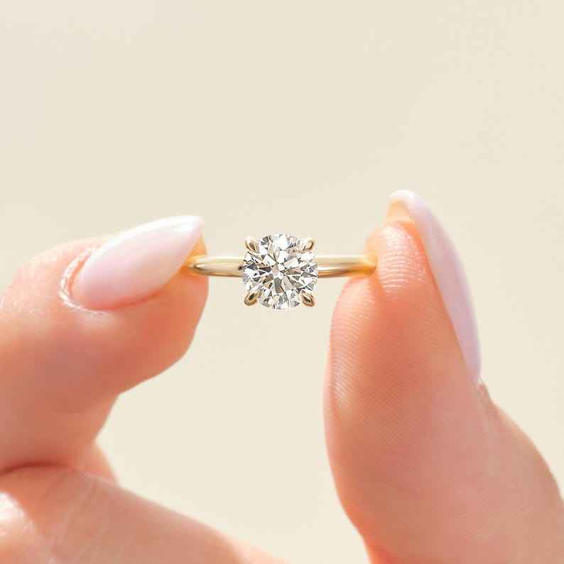 10K สีเหลืองทอง