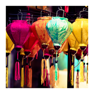 Linternas de seda decorativas de lujo: Lámparas de ratán de bambú hechas a mano para una iluminación interior y navideña elegante - Product Image 5