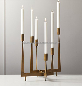 Portavelas de 6 candelabros de Metal dorado para el hogar y el hotel, portavelas decorativo para sala de estar festiva, regalo para el Día de San Valentín - Product Image 1