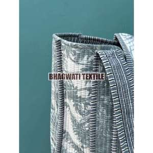 Sac fourre-tout à imprimé floral de luxe de qualité supérieure style épaule avec doublure en toile fabriqué en Inde fabricant indien exportateur cuir matériel - Product Image 2