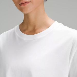 Design personnalisé pour femmes T-shirt oversize de haute qualité été 100% coton respirant séchage rapide dernière conception personnalisée - Product Image 4