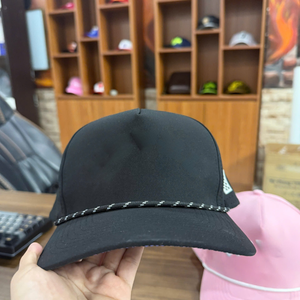 Sombrero de camionero con parche de cuero personalizado de primera calidad con logotipo grabado Gorra frontal de espuma deportiva para deportes al aire libre Declaración de marca elegante - Product Image 3