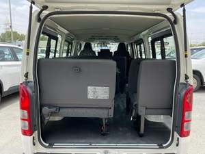 Nueva Toyota Hiace 2025, Techo Estándar, Motor Diésel 2.5L, Emisión Euro 6, Transmisión Manual, Volante a la Izquierda, Blanca, 9+ Plazas para Pasajeros - Product Image 5