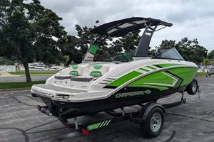 Venta de Embarcaciones Jet Chaparral Vortes 203 VRX de 20 pies, Modelo 2018, Disponibles para la Venta y Listas para Usar - Product Image 4