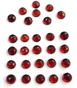 Grenat rouge naturel rond taille rose 4 mm - Grenat taille rose de qualité supérieure en vrac - Product Image 4