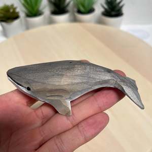 YEEYAYA intagliato a mano 4.2 pollici scultura in legno grigio balena figurina vita marina decorazioni per la casa per soggiorno o camera da letto - Product Image 6
