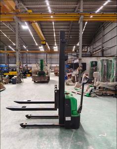 High Capacity Forklift <b>Equipment</b> Durable Full Electric Stacker Industrial Heavy Duty Warehouse Lifting Machine AWD Lead-Acid - Product Image 3