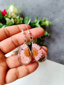 Ensemble collier et boucles d'oreilles pendantes en résine faits à la main, élégants, pour femmes, à porter au quotidien et pour les fêtes, moule à boucles d'oreilles en résine - Product Image 2