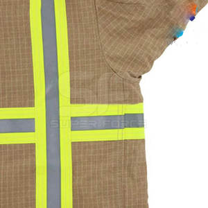 Uniforme de sécurité pour les travailleurs industriels Protection de la construction et de la maintenance Uniforme de sécurité durable pour une utilisation en usine - Product Image 4