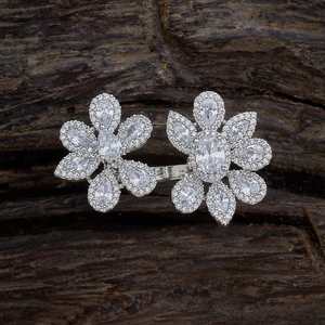 Bague en or zircon 170837, bijoux en cuivre tendance avec placage or 18 carats, sertissage ovale de diamants pour occasions de mariage - Product Image 1