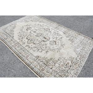 พรมวินเทจตุรกีขนาดใหญ่ 5.6x8.7 ฟุต (172x266 ซม.) ลายดอกไม้สีขาว - Product Image 2