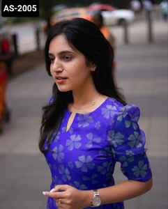 Tenue traditionnelle indienne Organza lourd avec imprimé fleuri Fantaisie Kurtis simple avec grande taille disponible pour tenue décontractée Kurtis - Product Image 5