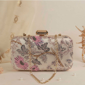 Usine directe nouveau style broderie tissu soirée sac sequin pochette femmes pour mariage vente chaude à Dubaï PAR LUXE ARTISANAT - Product Image 6