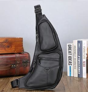 Mochila de hombro y pecho duradera para mujer, bandolera con cinturón, para viajes, senderismo - Product Image 2