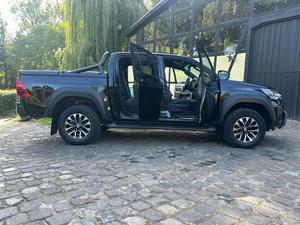 Nuovo Toyota Hilux Pickup GR SPORT 5 Posti Fari a LED Pneumatici R18 Guida a Sinistra Motore a Benzina Potenza 150 kW (204 CV) - Product Image 6