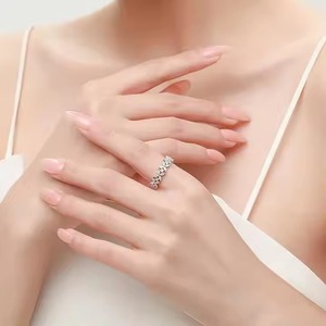 925รูปใบโคลเวอร์สี่แฉกแฟชั่นสำหรับผู้หญิงเครื่องประดับเงินสเตอร์ลิงแหวนเพชรมอยส์ซอไนต์แบบดั้งเดิมสำหรับปาร์ตี้ - Product Image 3