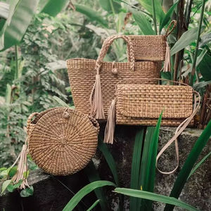 Usando RATTAN BAG de VIETNAM/PRODUCTOS DE MODA RATTAN/CALIDAD PREMIUM para mejorar su estilo - Product Image 1