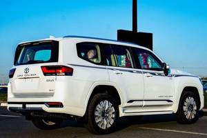 Nuevo Toyota Land Cruiser GXR Híbrido 2026, Motor V6 Twin-Turbo de 3.5L, Transmisión Automática, Color Blanco, 7 Plazas, Tracción en las Cuatro Ruedas - Product Image 4
